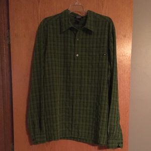 Marmot Green and grey plaid button down shirt